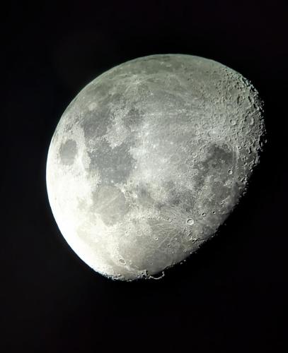 a close up view of the moon at Mas de l'Arlequi in Rojals