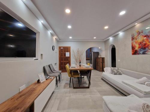 MarketHome Bouganvilla