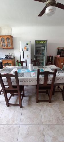 Nhà bếp/bếp nhỏ tại Green House.river