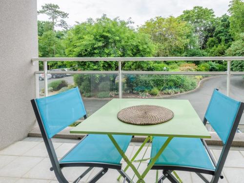 Studio ensoleillé au bord de mer avec balcon et parking, proche centre et plage - La Rochelle - FR-1-535-51