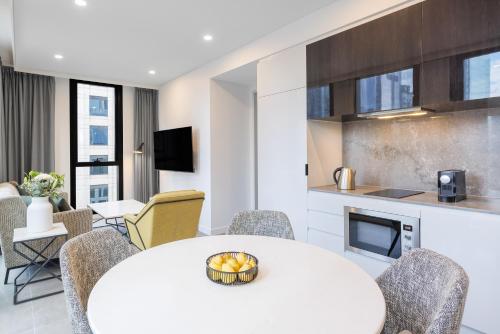 Meriton Suites Melbourne Image