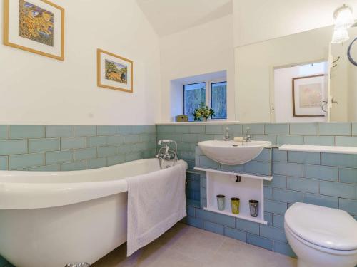 Et badeværelse på 4 Bed in Monmouth 42868
