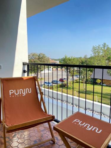 Un balcón o terraza de Punn Hotel Korat