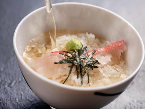 Φαγητό σε αυτό το ryokan ή κάπου εκεί κοντά