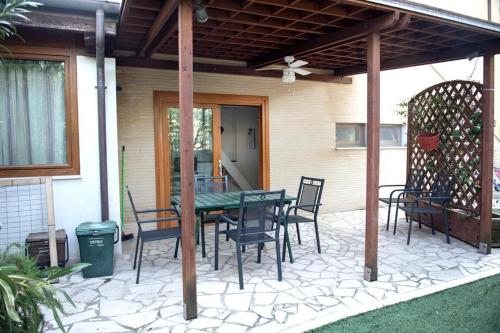 Bilocale con giardino a Marcelli- M225