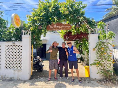 Oaspeți care stau la Như Mây Homestay