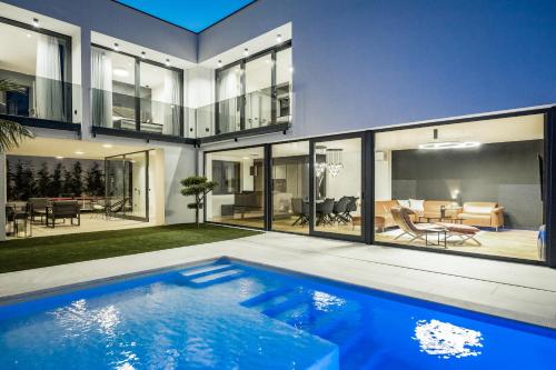 Villa Osea in Medulin with Sauna only 1.5 km from the Beach