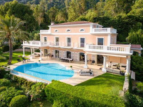 Villa Monaco - Luxury Living in Cap d'Ail with Bentley, Butler and Heated Pool