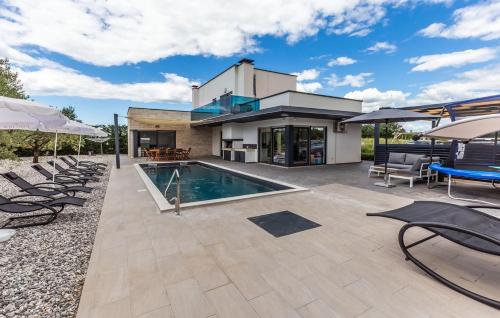 Villa Zara near Poreč for 8 persons with private pool