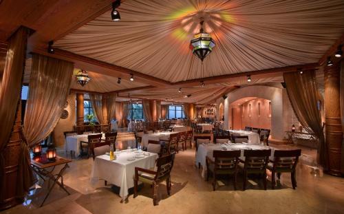 Restoran atau tempat lain untuk makan di Grand Hyatt Residence