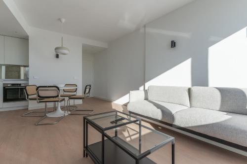 Bright with views -2Beds 1Bath- Bernabéu