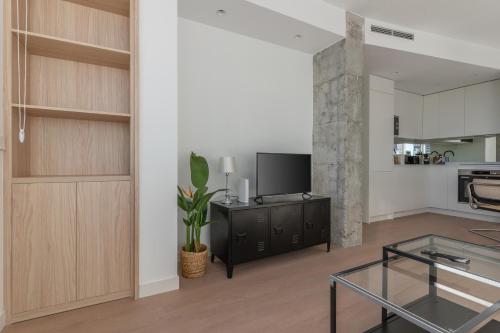 Bright with views -2Beds 1Bath- Bernabéu