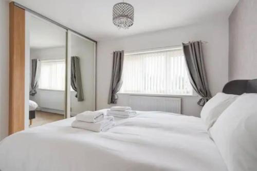 New build house near Trafford Centre with drive photo 12