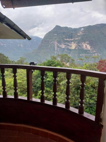 a balcony with a view of the mountains at Monte Gocta in Valera