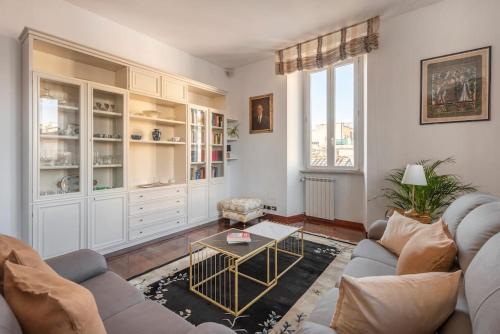 Stunning Center Rome Apartment