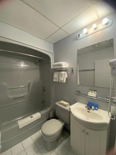 Un baño de Ocean View Hotel