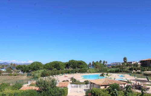 GASQUEN - Golfe de St-Tropez - Aux Marines de Gassin Duplex pour 7 personnes