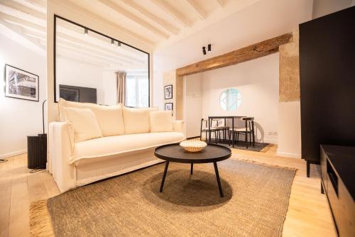 Cosy Nest in Saint Germain