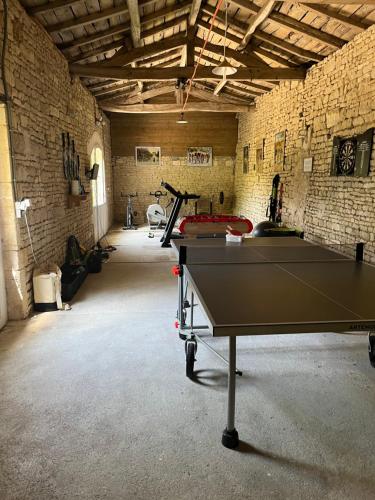 Fitness centrum a/nebo fitness zařízení v ubytování 1854 Chassors