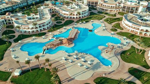 Sunrise Alma Bay Resort — Swimming pool
