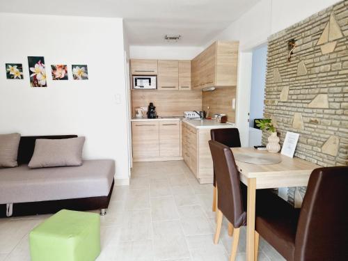 Η κουζίνα ή μικρή κουζίνα στο Balaton Apartman Füred