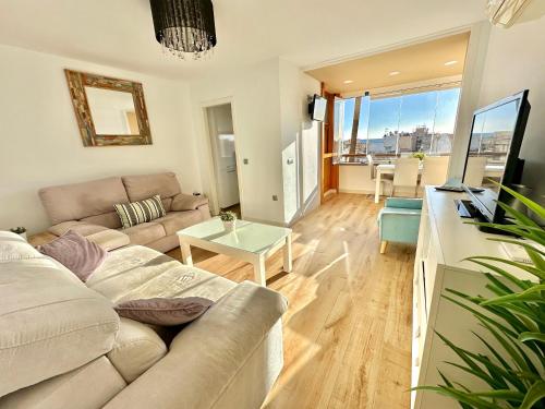Gorgeous Seaside Apartment in Carihuela