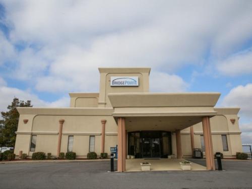 ニューバーンにあるBridgePointe Hotel & Marinaのギャラリーの写真