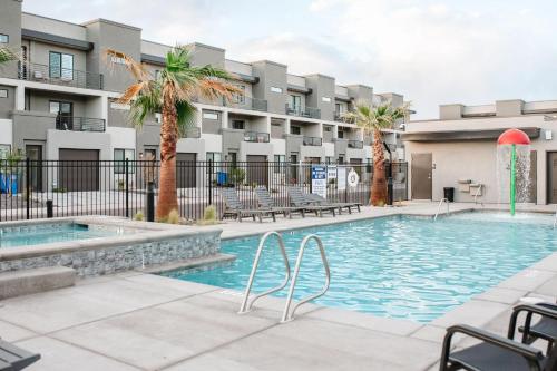 Πισίνα στο ή κοντά στο 19-20| 2 Homes in St. George Green Valley with Community Pool