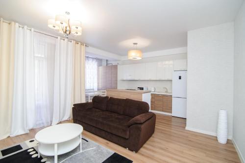 Modern and Grand Apartment at Lev Tolstoi with 2 rooms and living