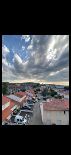 Photo de la galerie de l'établissement Belle appartement chaleureux à 2 mn à pied du tramway., à Saint-Étienne