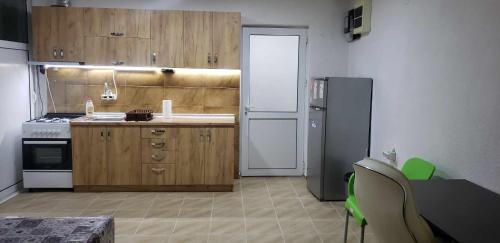 Nhà bếp/bếp nhỏ tại Jordanovi Apartment