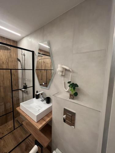 Ένα μπάνιο στο MODERN PREMIUM APARTMENT 1