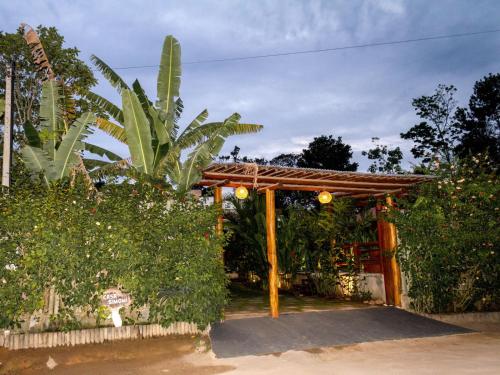 Taman di luar CASA SIMONI Trancoso