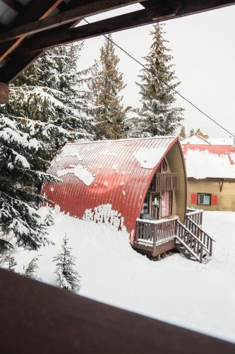 Cozy Cabin at RED - Steps to Skiing & Trails