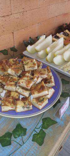 Makanan di atau berdekatan inn ini
