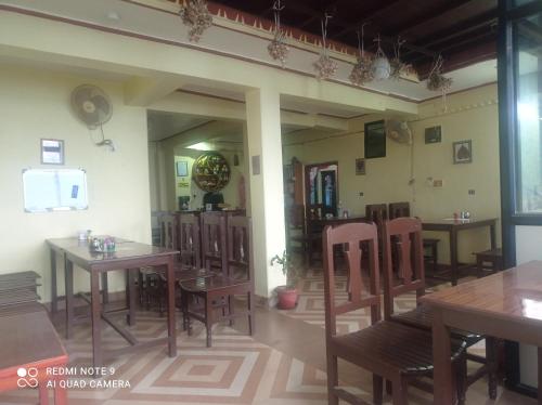Restoran ili drugo mesto za obedovanje u objektu Begnas coffee house & hotel (guesthouse & coffee farm )