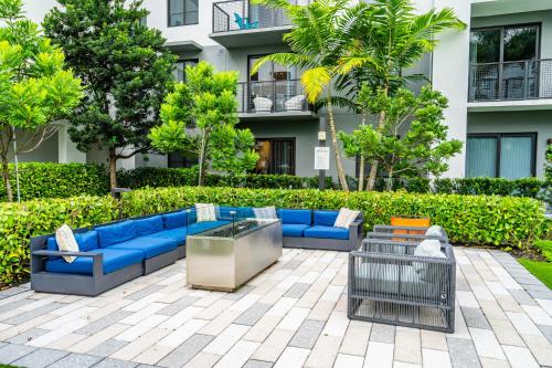 Κήπος έξω από το Modern 2 Bed in the Heart of Doral Free Parking