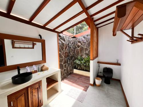 Gambar di galeri bagi Gili Lumbung Bungalow di Gili Air