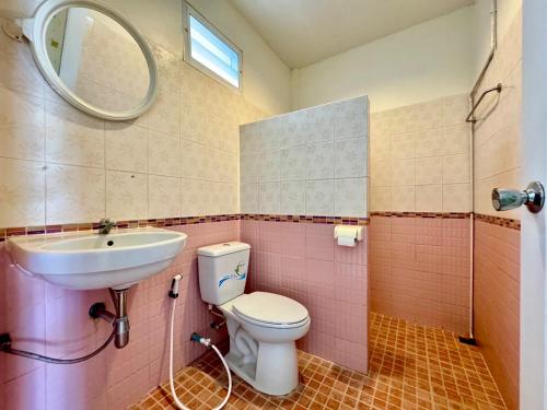 Koupelna v ubytování ฝันดี รีสอร์ท-Fundee resort