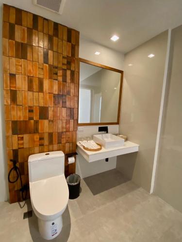 Un baño de Punn Hotel Korat