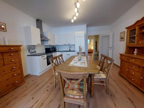 Kuchyňa alebo kuchynka v ubytovaní Landhaus Schaidreith