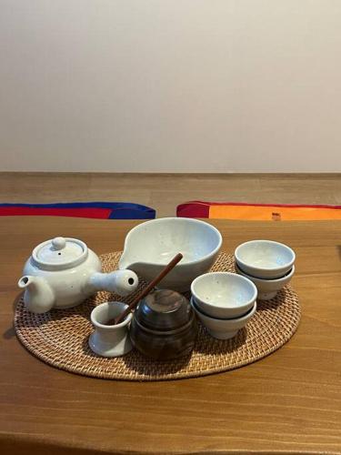 Kaffee-/Teezubehör in der Unterkunft Gilgaon Hanok Stay