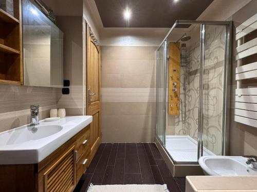 Photo de la galerie de l'établissement Le Bellavista- Centre - Proche Aiguille du Midi, à Chamonix-Mont-Blanc