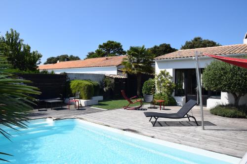 ALIZÉ grande maison avec piscine chauffée