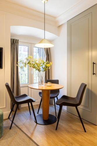Edmond Vibes Puerta del Sol Suites photo 52