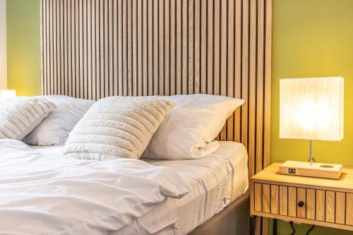 Charming 1BR, Steps from Reumannplatz U1