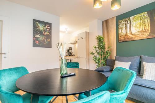 Charming 1BR, Steps from Reumannplatz U1