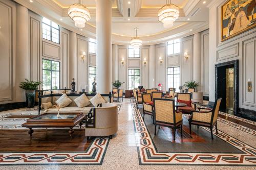 Ruang duduk di Silk Path Grand Hue Hotel