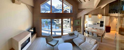Le chalet sous-toiture Nánshān : spacieux, lumineux et idéalement situé à Auron