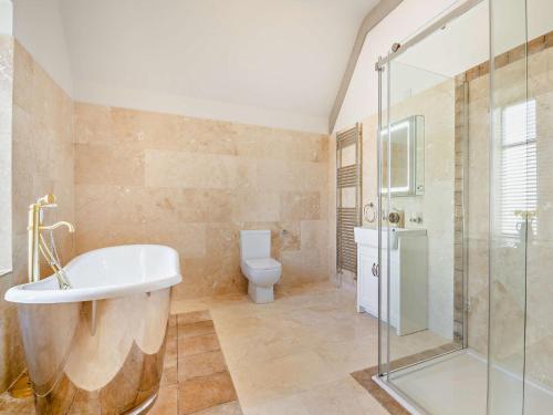 Ένα μπάνιο στο 9 Bed in Porthmadog 90740